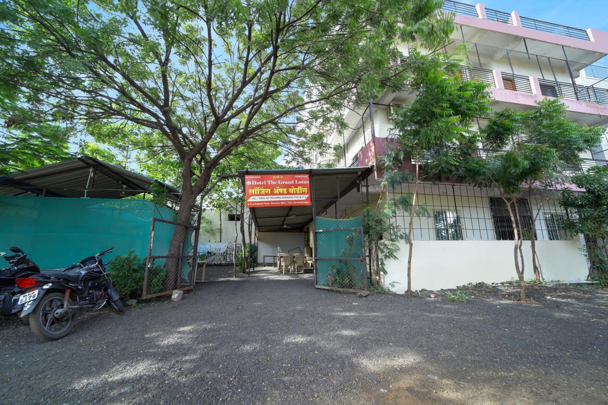 Oyo Flagship Hotel The Grand Lotus Aurangabad  Buitenkant foto